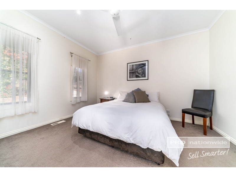 10 Kapooka Road, San Isidore NSW 2650