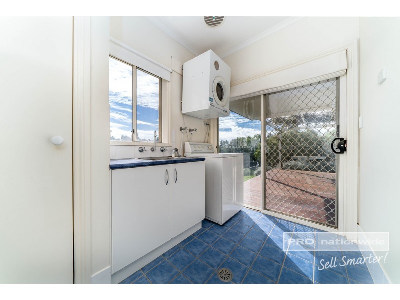 10 Kapooka Road, San Isidore NSW 2650