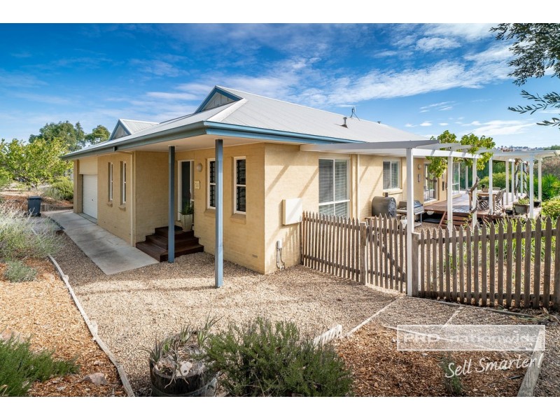 10 Kapooka Road, San Isidore NSW 2650