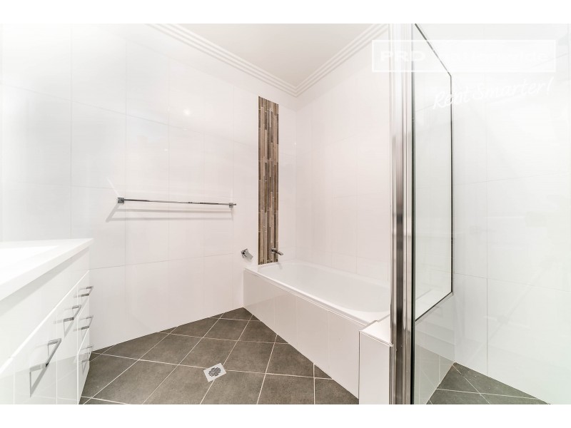 9 Marconi, Kooringal NSW 2650