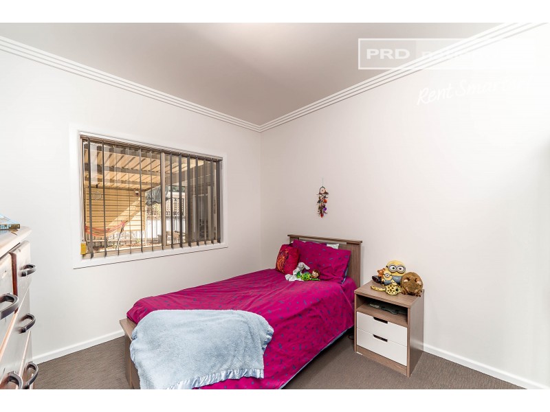 9 Marconi, Kooringal NSW 2650