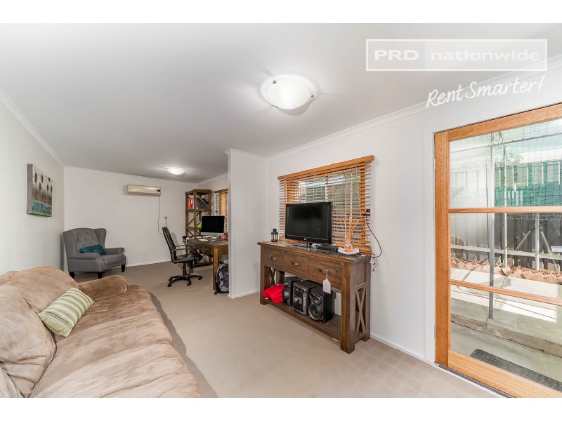 9 Marconi, Kooringal NSW 2650