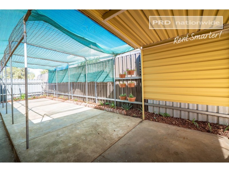 9 Marconi, Kooringal NSW 2650