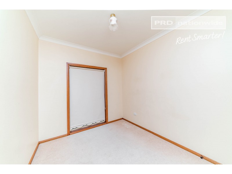 7 Minya Place, Glenfield Park NSW 2650
