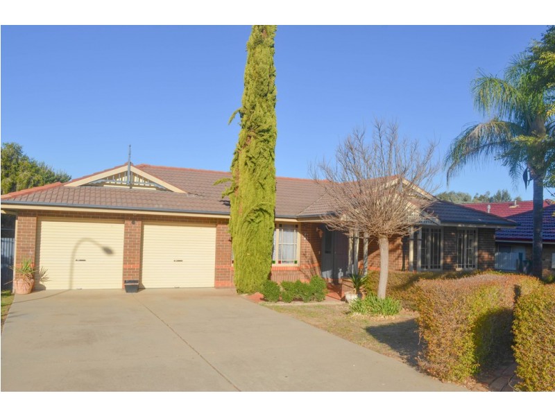 25 Kimberley Drive, Tatton NSW 2650