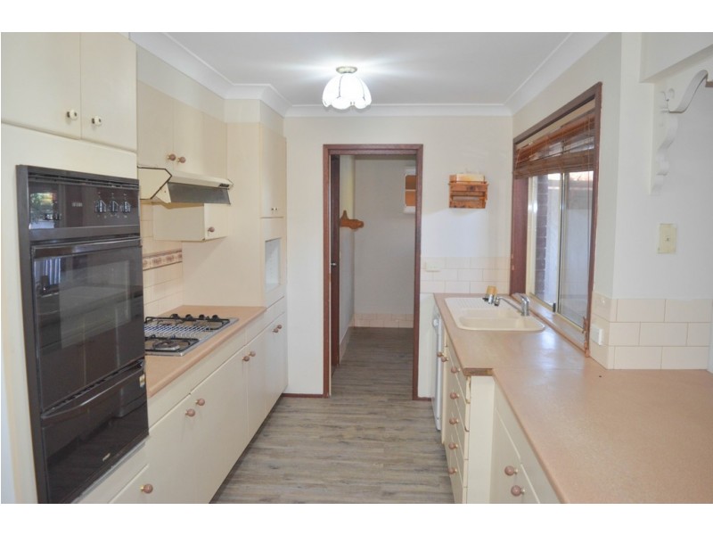 25 Kimberley Drive, Tatton NSW 2650