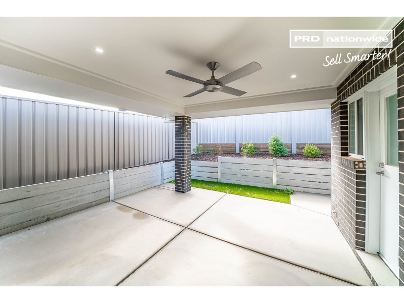 2/8 Wylie Court, Boorooma NSW 2650