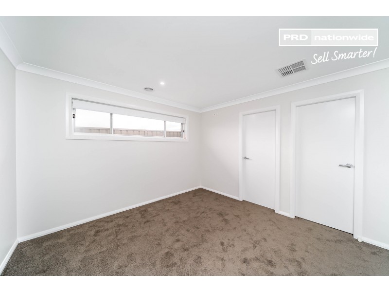 2/8 Wylie Court, Boorooma NSW 2650