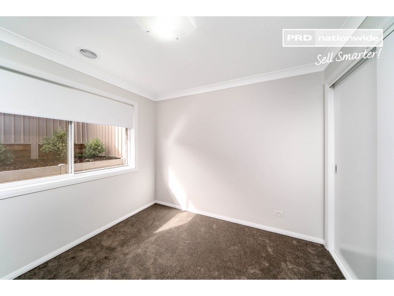 2/8 Wylie Court, Boorooma NSW 2650