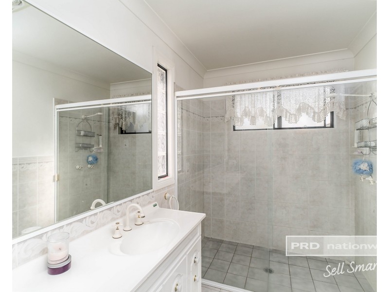 36A Dalkeith Avenue, Lake Albert NSW 2650