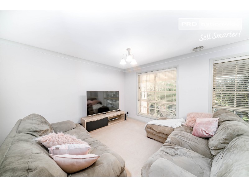 28 Roberts Way, Kooringal NSW 2650