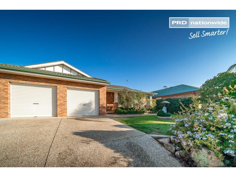 28 Roberts Way, Kooringal NSW 2650