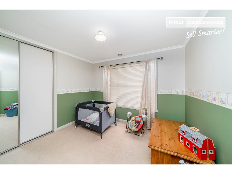 28 Roberts Way, Kooringal NSW 2650
