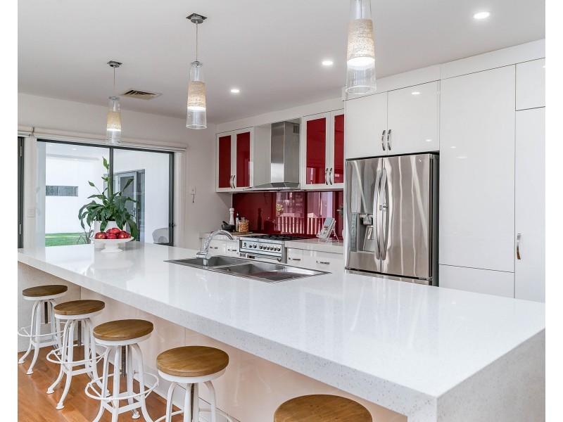 567 Kooringal Road, Lake Albert NSW 2650