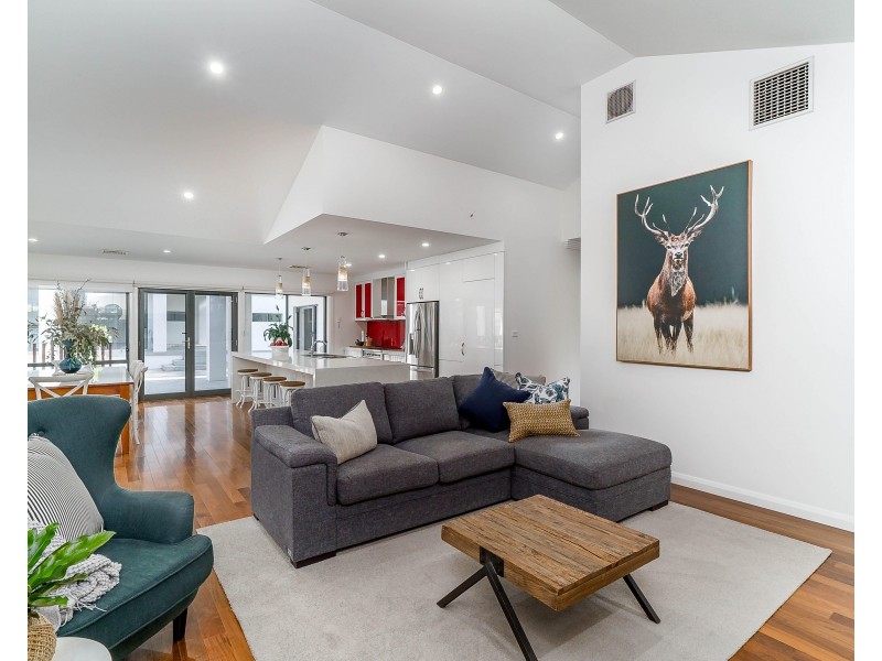 567 Kooringal Road, Lake Albert NSW 2650