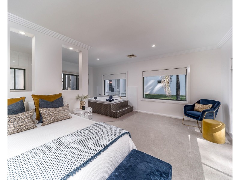 567 Kooringal Road, Lake Albert NSW 2650