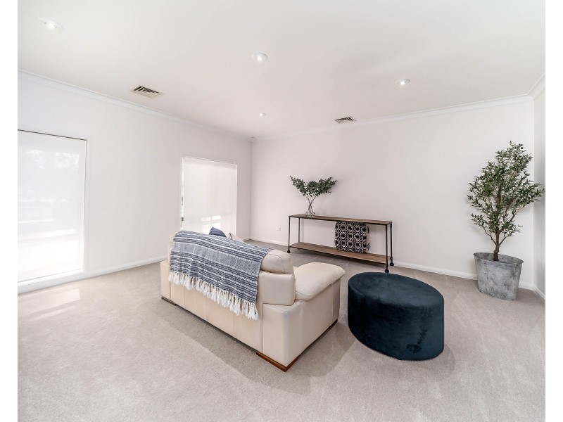 567 Kooringal Road, Lake Albert NSW 2650