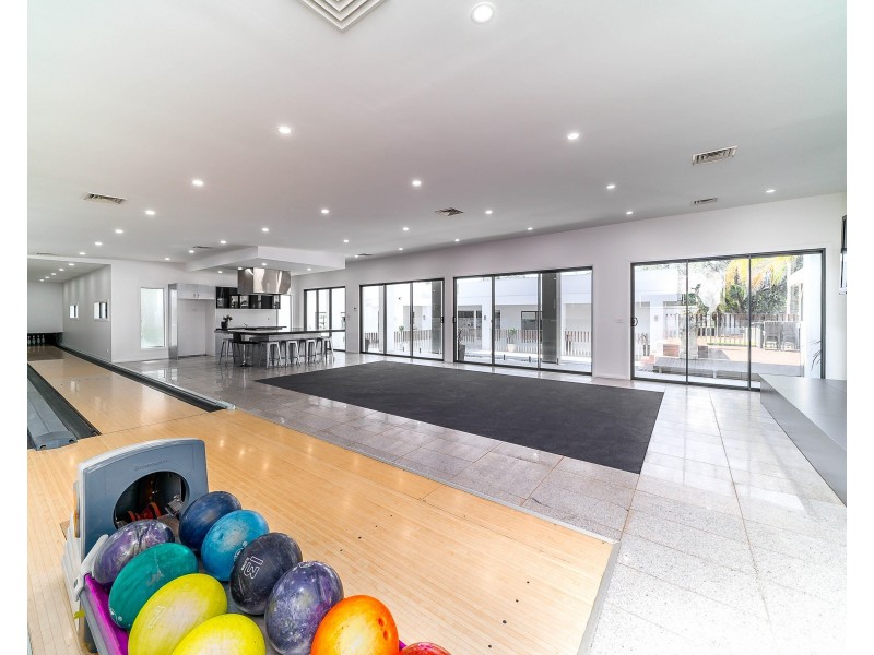 567 Kooringal Road, Lake Albert NSW 2650