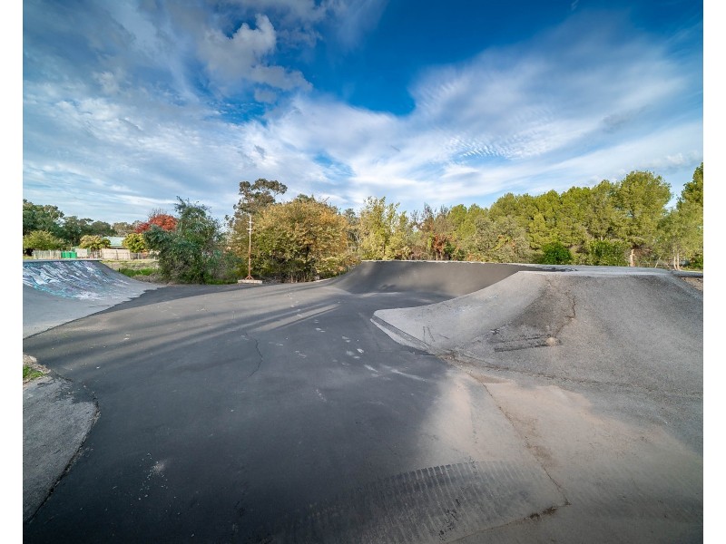 567 Kooringal Road, Lake Albert NSW 2650