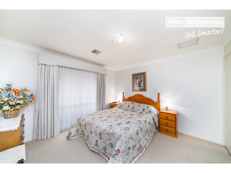 113 Dalkeith Avenue, Lake Albert NSW 2650