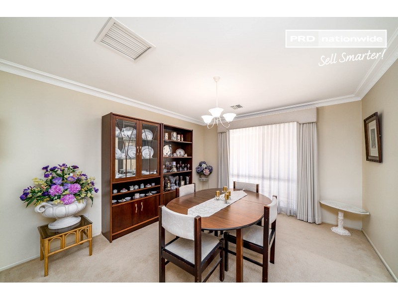 113 Dalkeith Avenue, Lake Albert NSW 2650