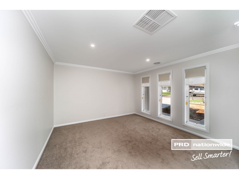 11 Thane Court, Lloyd NSW 2650