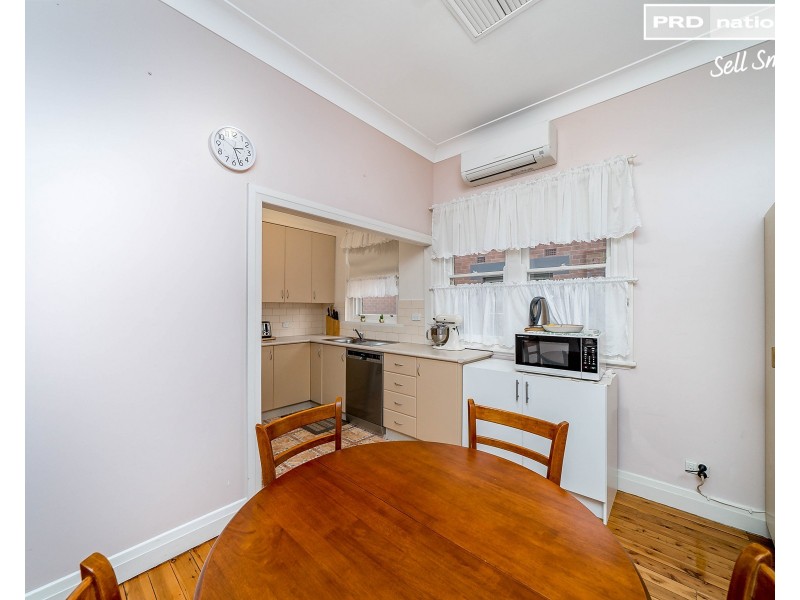 49 Collins Street, Turvey Park NSW 2650