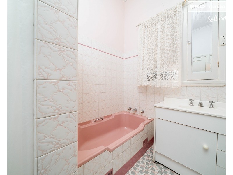 49 Collins Street, Turvey Park NSW 2650