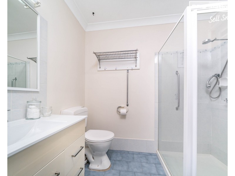 49 Collins Street, Turvey Park NSW 2650