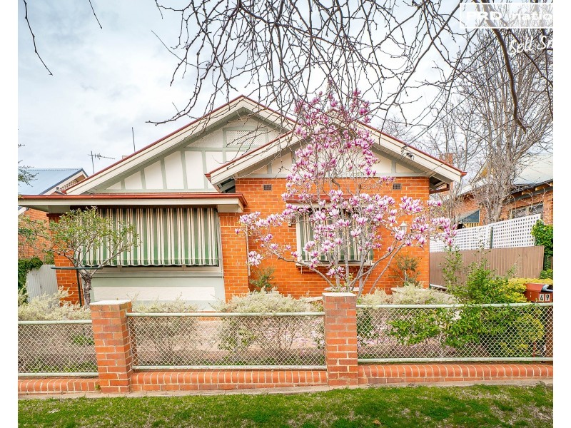 49 Collins Street, Turvey Park NSW 2650