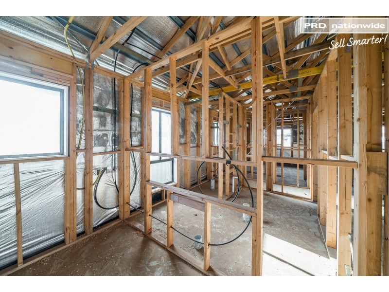 18 Mugga Street, Gobbagombalin NSW 2650