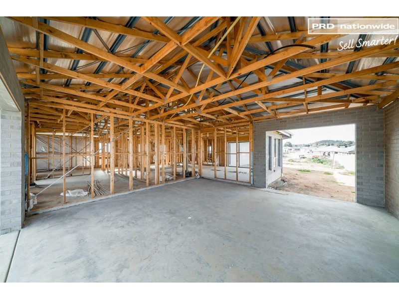 18 Mugga Street, Gobbagombalin NSW 2650