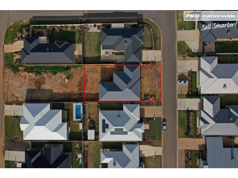 18 Mugga Street, Gobbagombalin NSW 2650