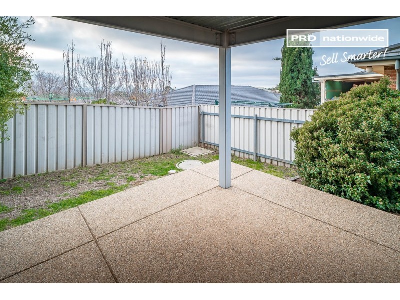 2/94 Brooklyn Drive, Bourkelands NSW 2650