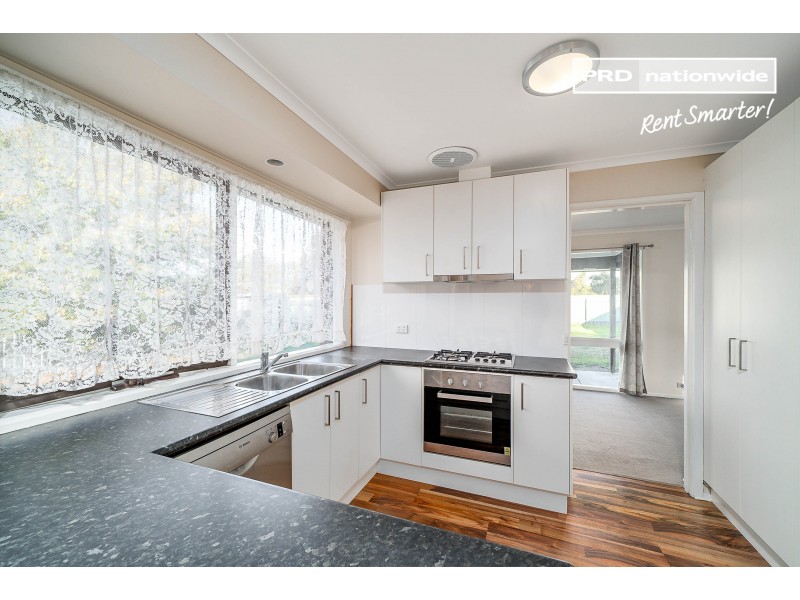 63 Undurra Drive, Glenfield Park NSW 2650
