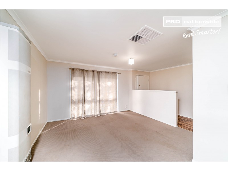 63 Undurra Drive, Glenfield Park NSW 2650