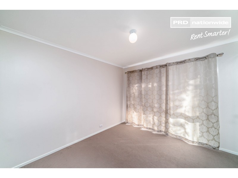 63 Undurra Drive, Glenfield Park NSW 2650