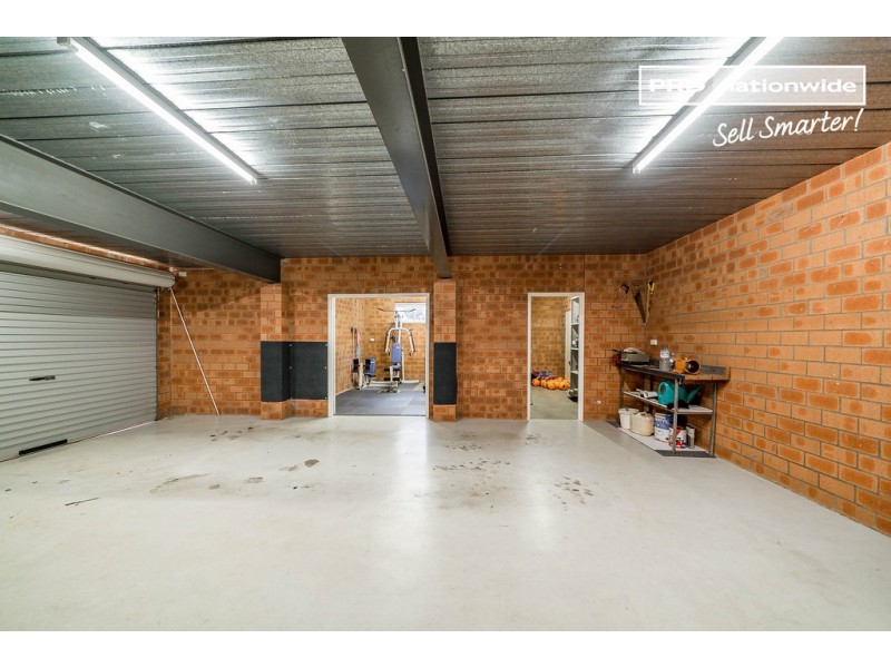 8 Clifton Street, Bourkelands NSW 2650