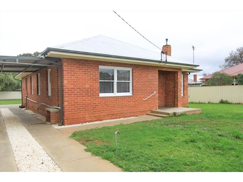 92 Fernleigh Road, Mount Austin NSW 2650