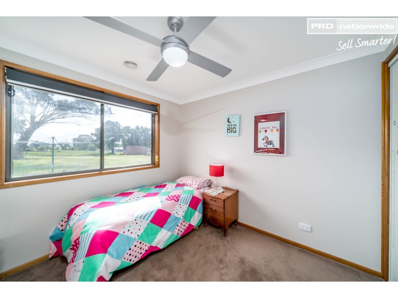 4 Scarborough Way, Gumly Gumly NSW 2652