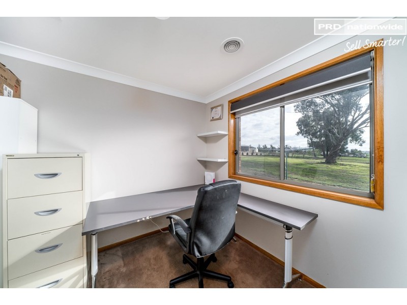 4 Scarborough Way, Gumly Gumly NSW 2652