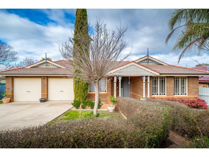 25 Kimberley Drive, Tatton NSW 2650