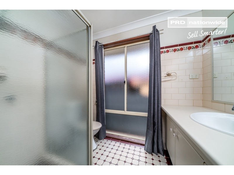 25 Kimberley Drive, Tatton NSW 2650