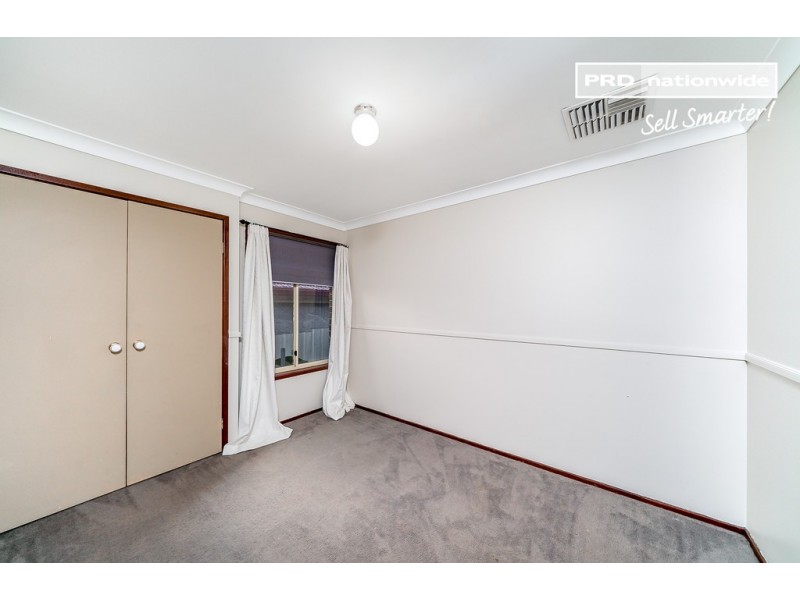 25 Kimberley Drive, Tatton NSW 2650