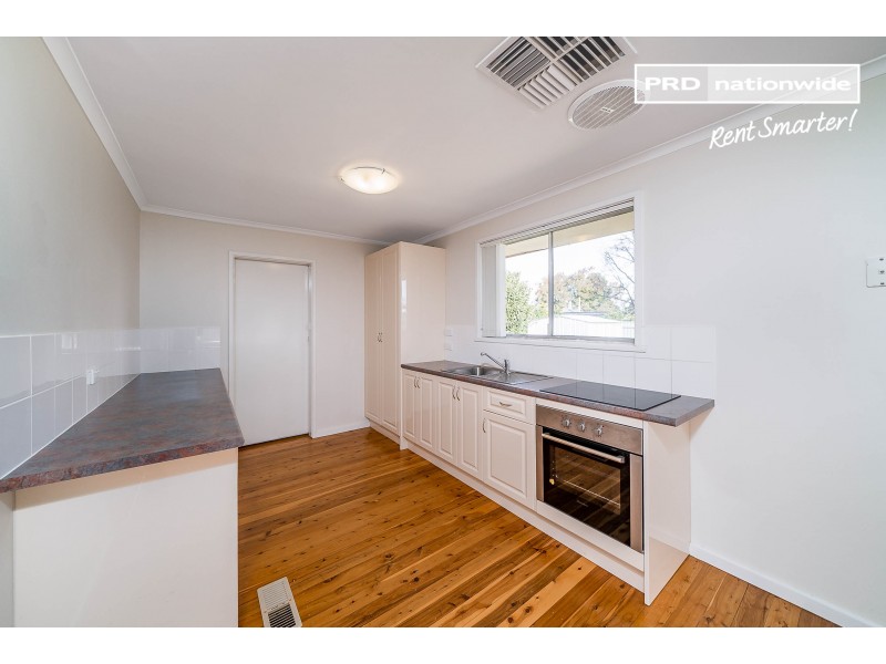 446 Lake Albert Road, Lake Albert NSW 2650