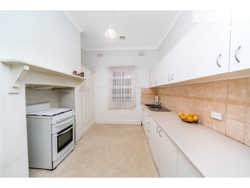 166 Edward Street, Wagga Wagga NSW 2650