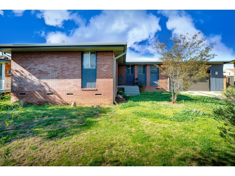 6 Mumford Street, Ashmont NSW 2650