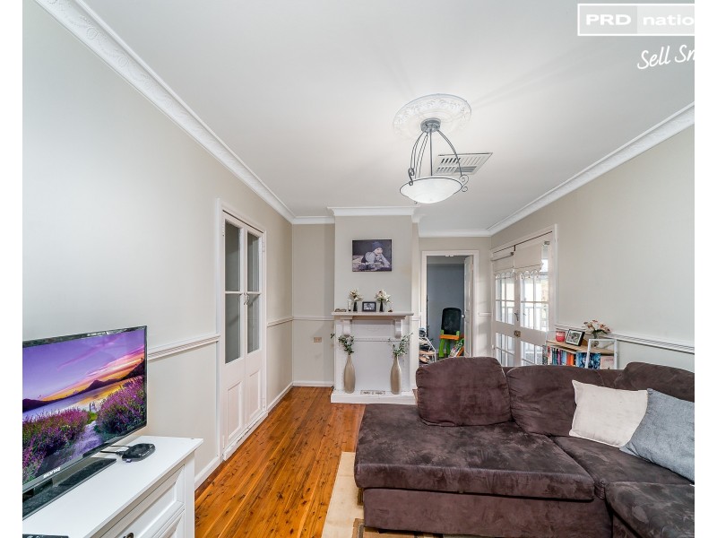 23 Gilmore Avenue, Mount Austin NSW 2650