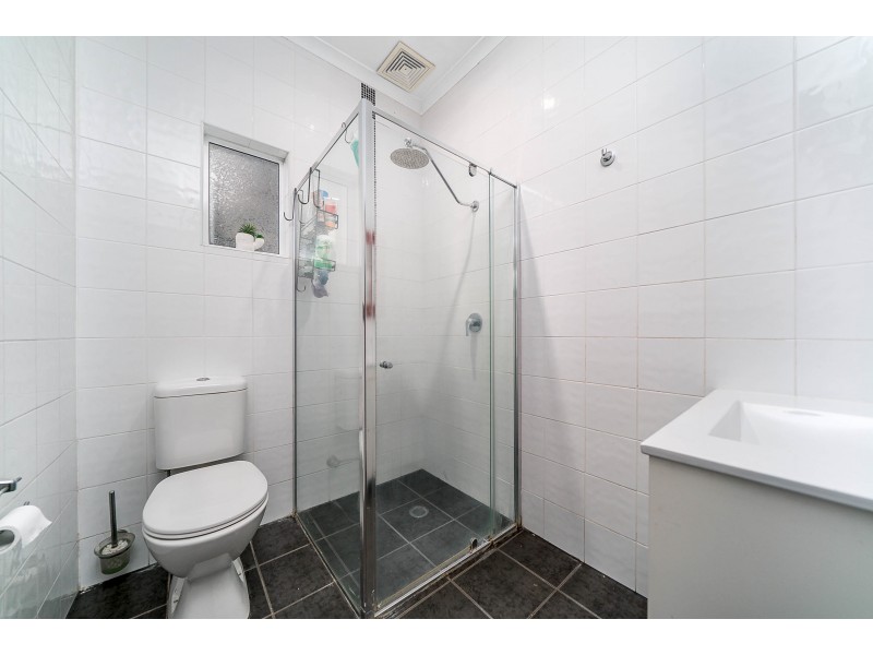 6 McDonough Avenue, Mount Austin NSW 2650