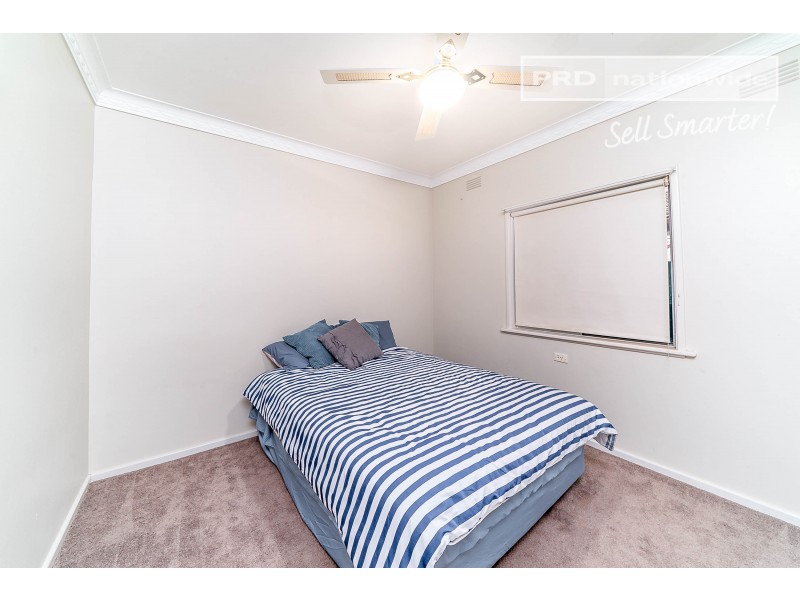 1 Waranga Avenue, Mount Austin NSW 2650